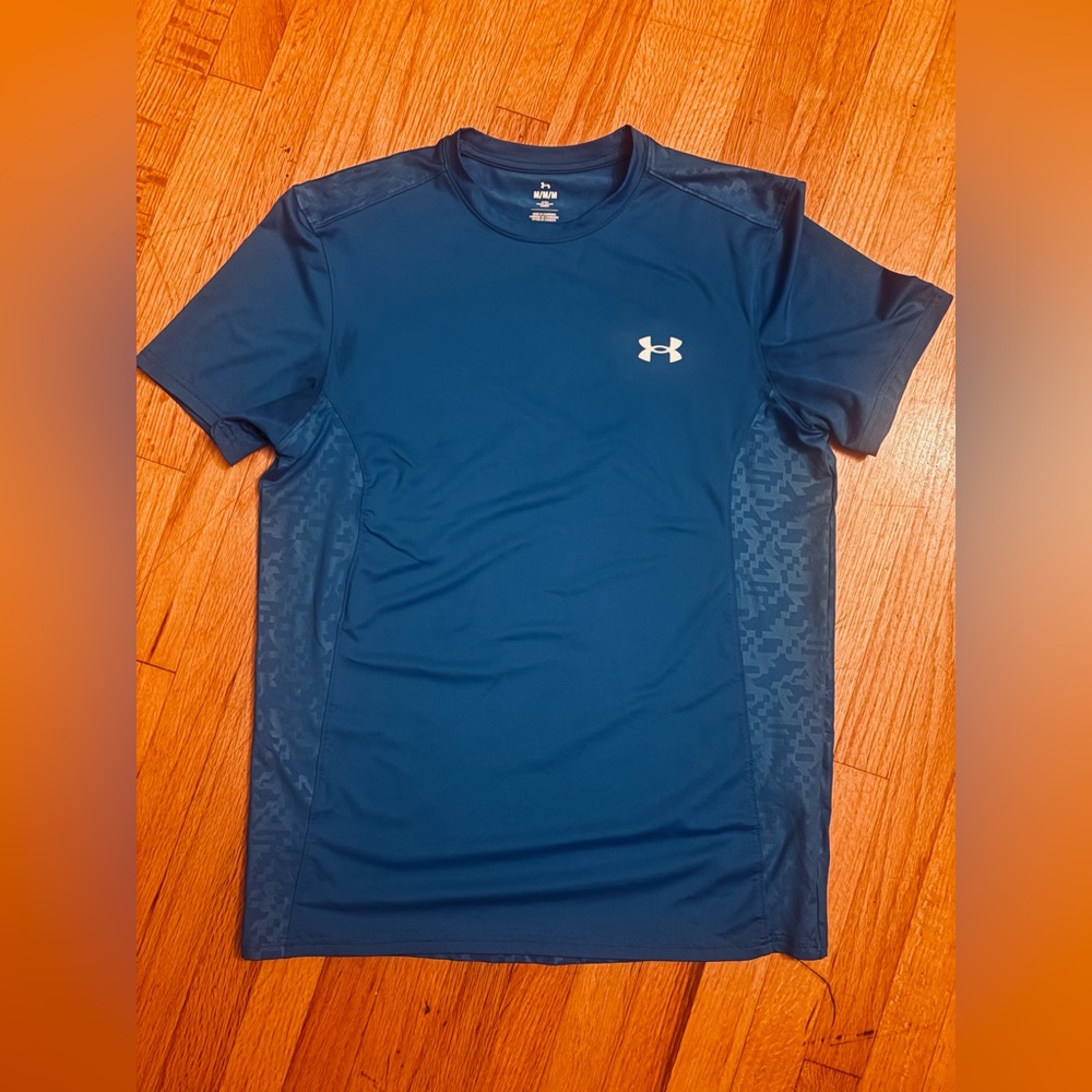 Under Armour Men’s Workout Shirt Size Medium